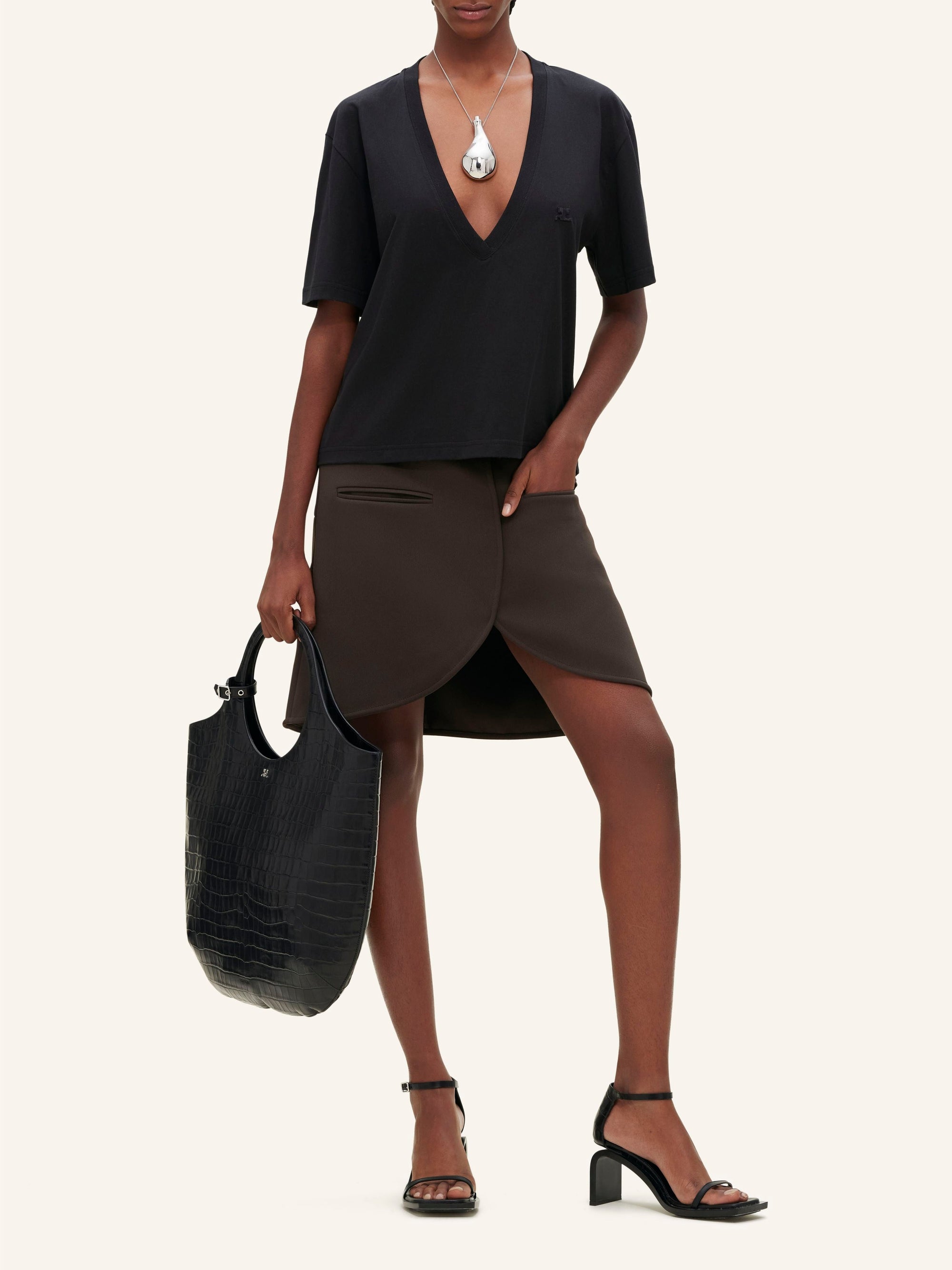 V neck cropped T-Shirt - Black