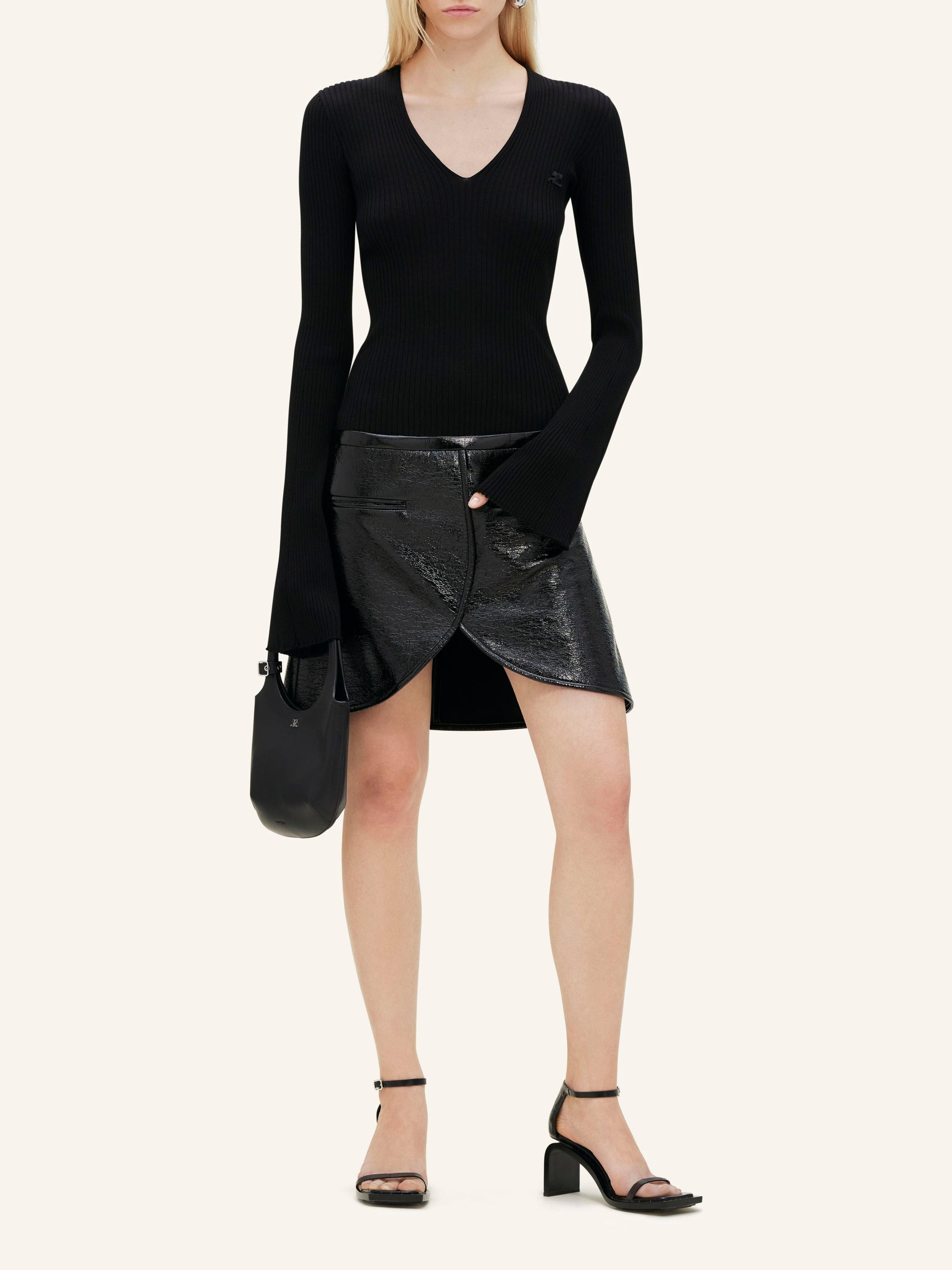 V neck rib knit Sweater - Black