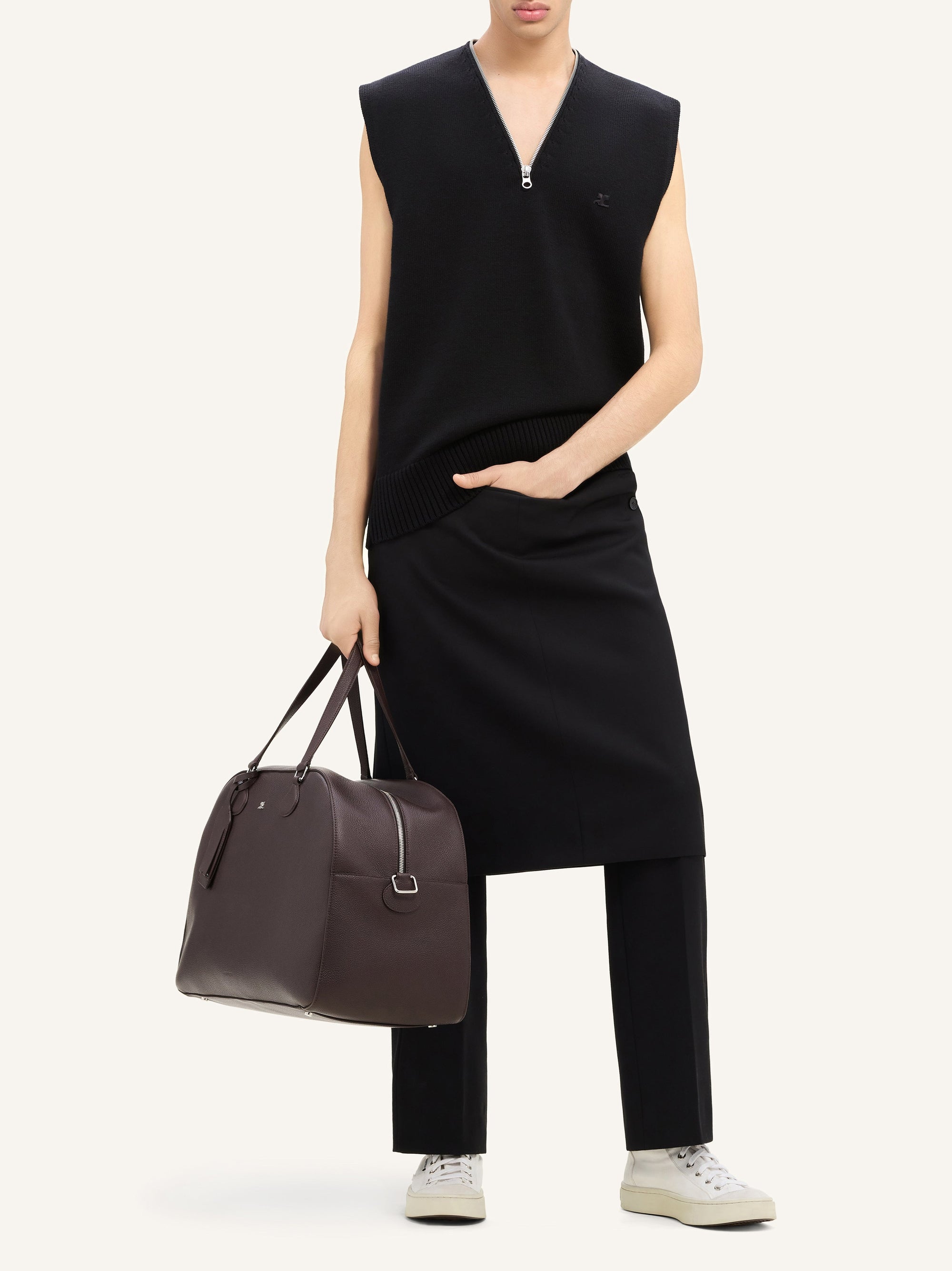 V-neck wool sweater - Black