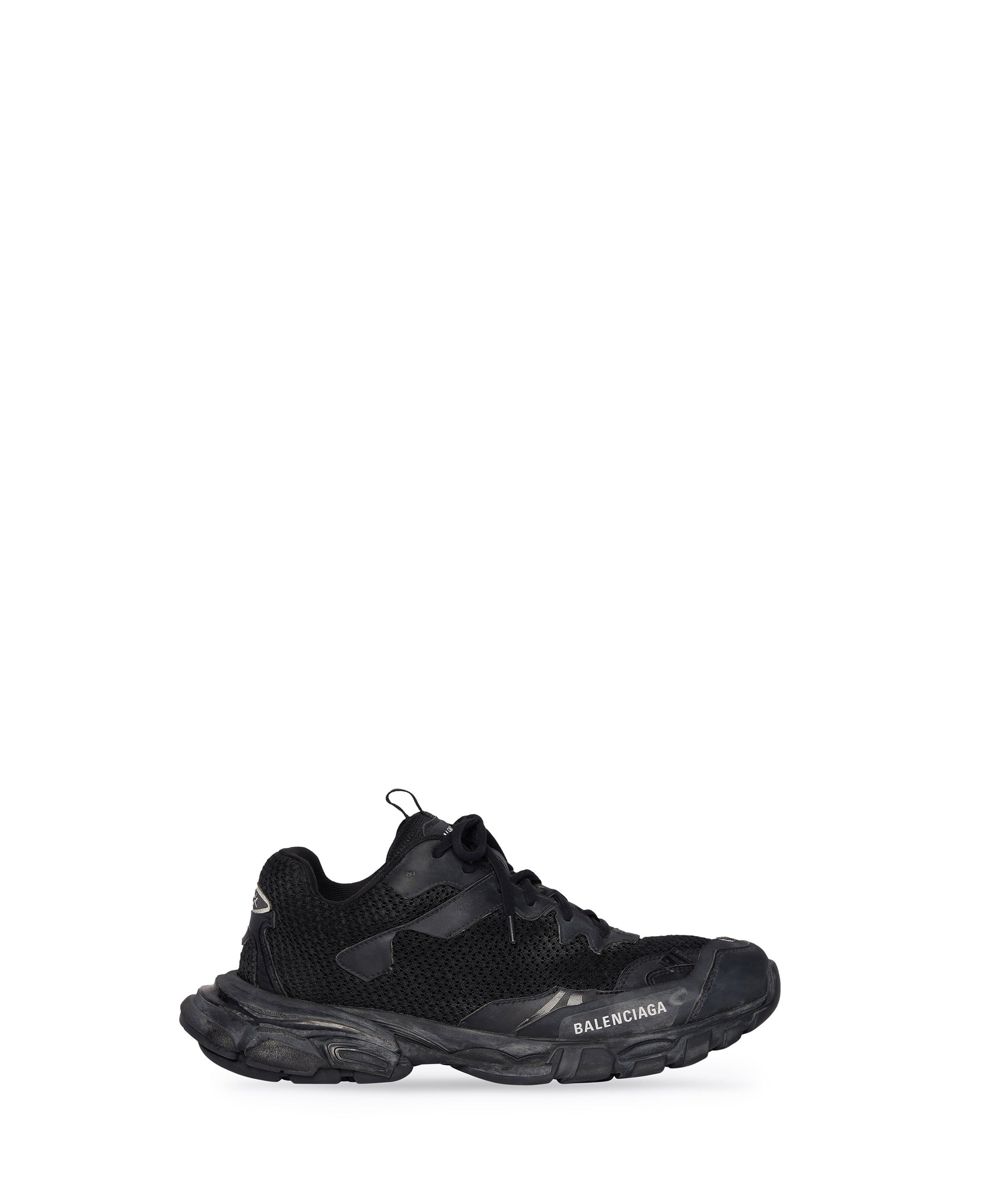 Track.3 Sneakers - Black & White