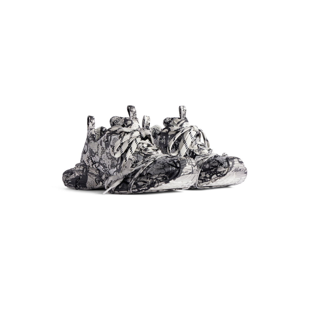 3XL Extreme Graffiti Sneakers - White & Black