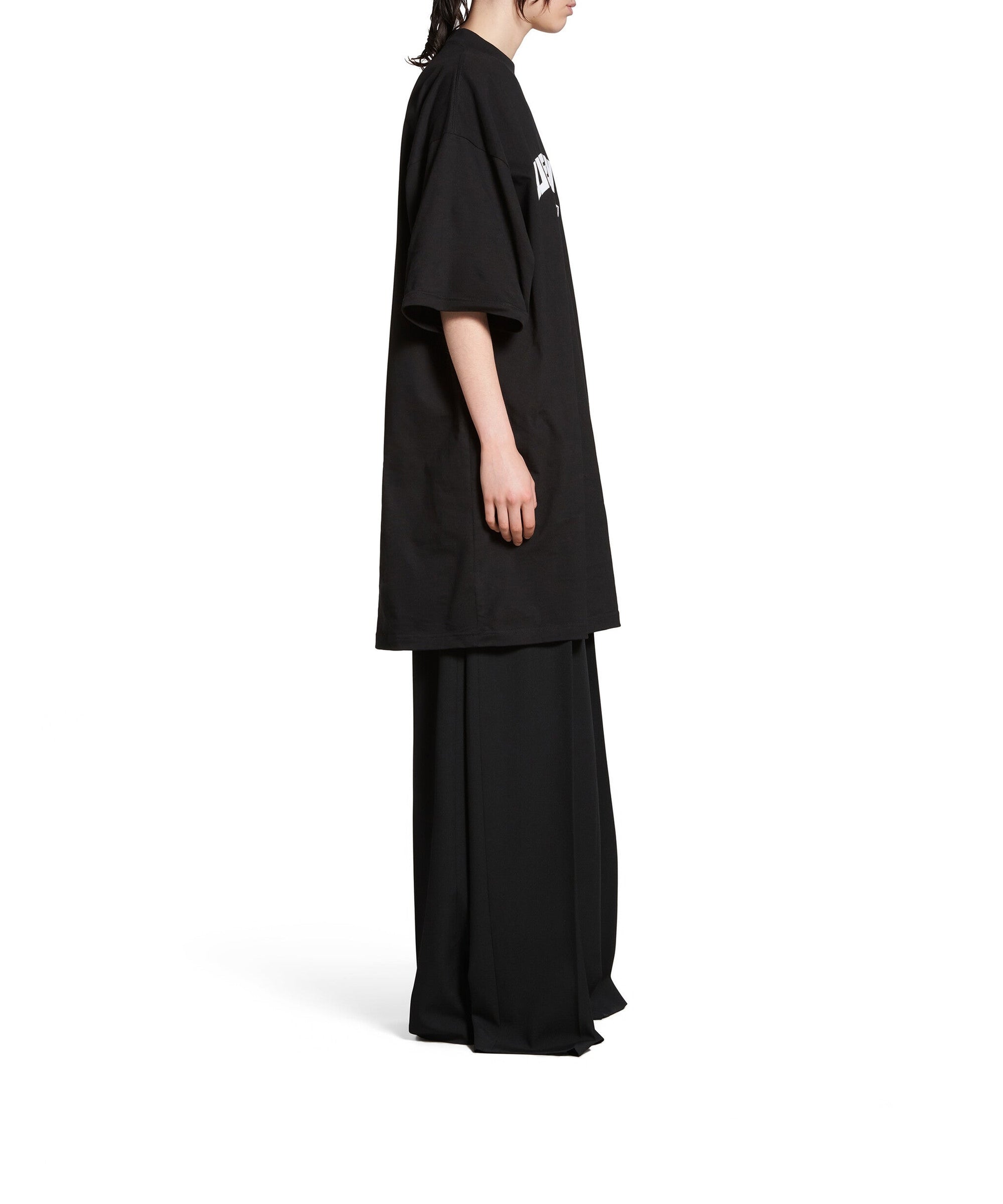 Back Flip T-Shirt Dress - Black & White