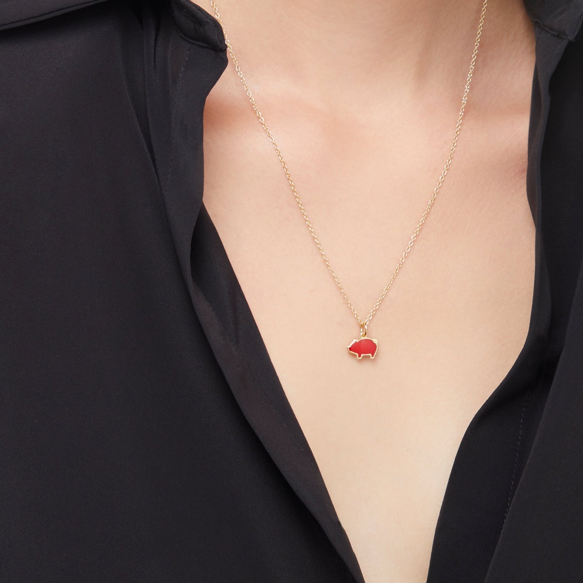 Pig charm in 18k yellow gold and red enamel Black cord included - Yellow Gold