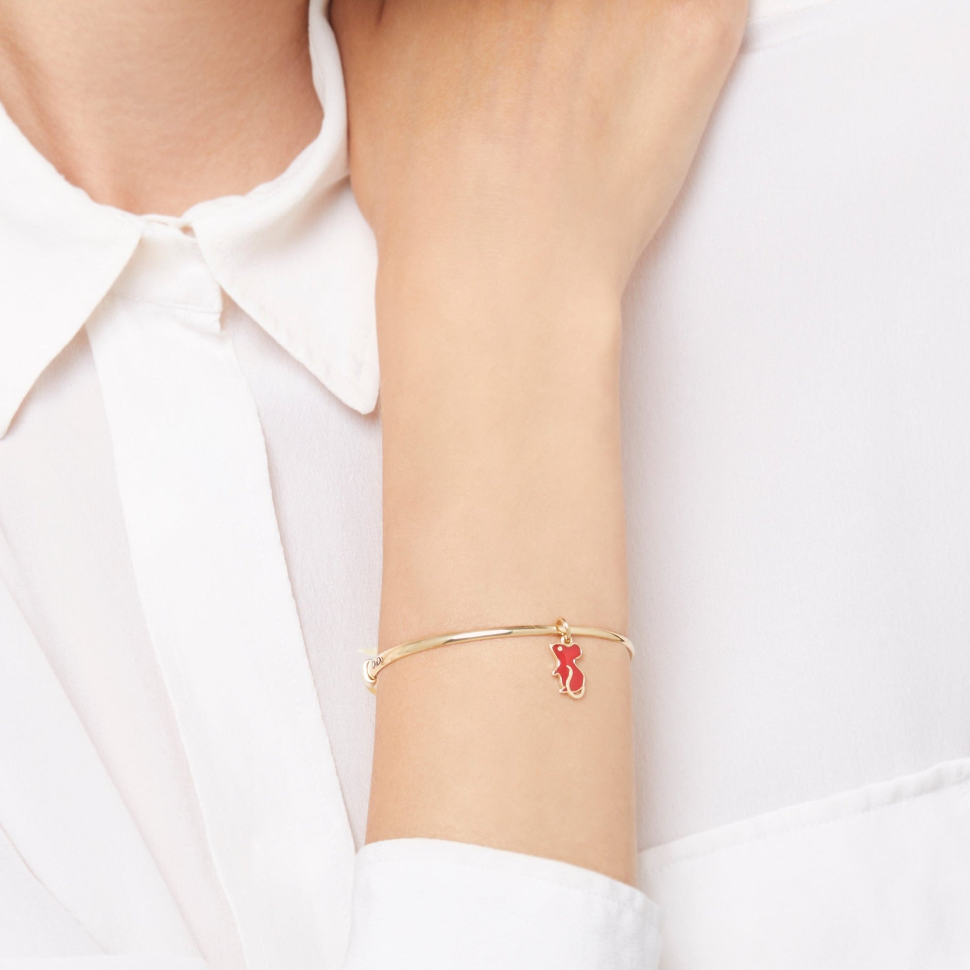 Mouse charm in 18k yellow gold and red enamel Black cord included - Yellow Gold